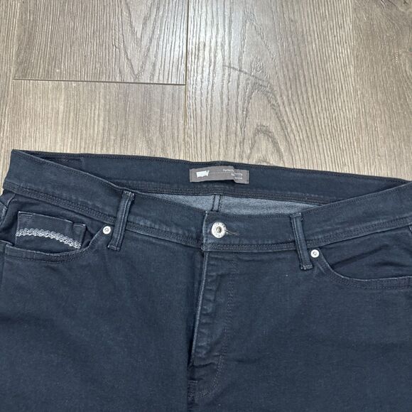 Levi's 512 Bootcut Perfectly Slimming Black Womens Size 16M 33x32 - Picture 3 of 8